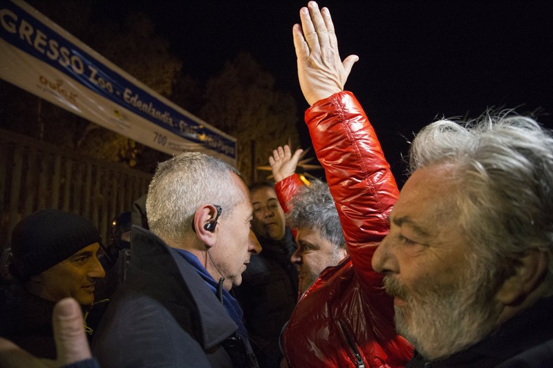 İtalya'da referanduma doğru 'hayır'cılar gösteri yaptı - Resim: 3