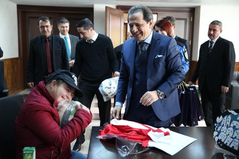 Şehit olmayın duygulandıran anons... - Resim: 3