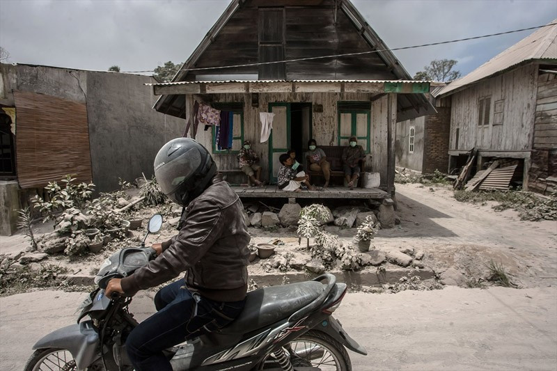 Endonezya'daki yanardağ patlaması büyüledi!  - Resim: 2