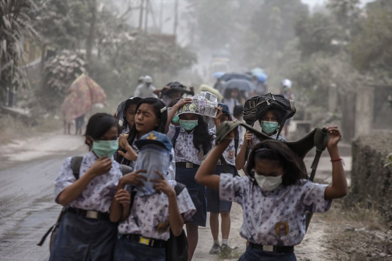 Endonezya'daki yanardağ patlaması büyüledi!  - Resim: 4