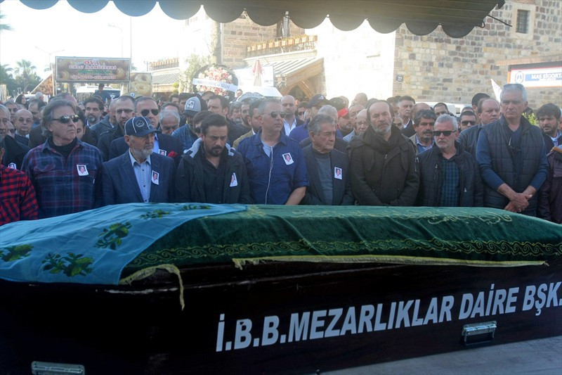 Sanatçı Emre Altuğ'un acı günü! - Resim: 4