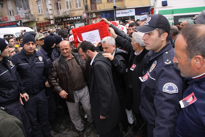 Şehidin cenazesi doğum gününde toprağa verildi - Resim: 1