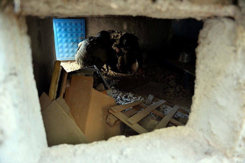 Nusaybin'de PKK'lılar Kur'an-ı Kerim'i bakın ne yaptı! - Resim: 1