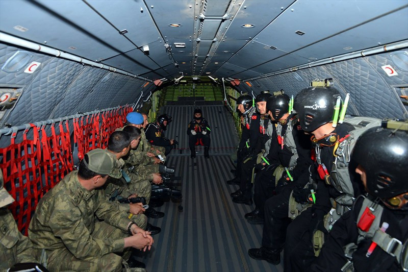 8 kişilik komando timi gece yarısı sızdı - Resim: 2