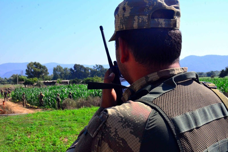 Darbeci askerler şehre indi! Her yerde didik arama var - Resim: 3