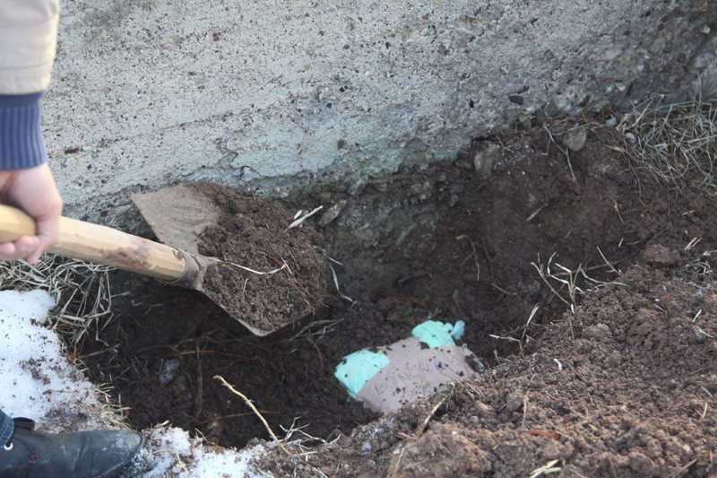 Aile kabristanına bakın kimi gömdü! - Resim: 3