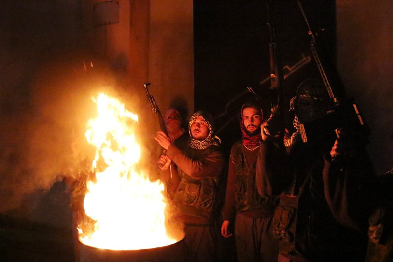 Bordo Bereliler Suriye'de 'çöl imamının' peşinde  - Resim: 4