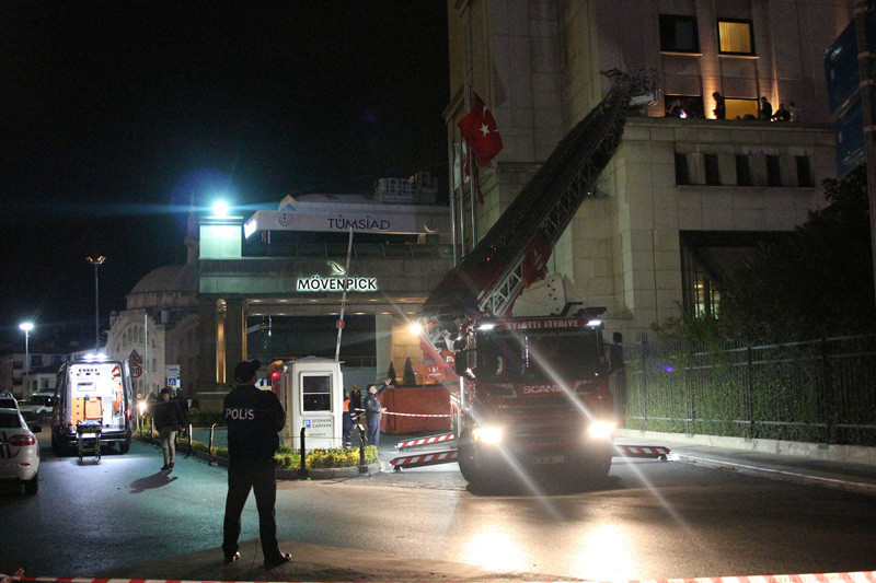 50 metreden atlayan kadının intihar anı görüntülendi - Resim: 1