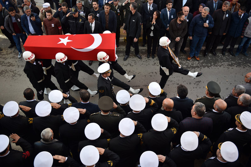 Mersin şehidine ağladı 10 gün sonraya planı vardı - Resim: 2