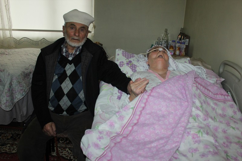 Trabzonlu Fuat dedenin yatalak eşine olan aşkına bakın - Resim: 4