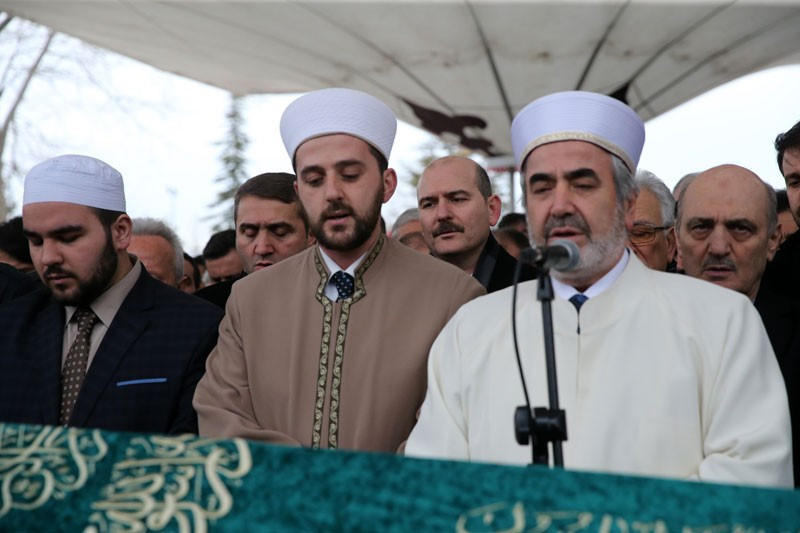 Süleyman Soylu'nun amcası son yolcuğuna uğurlandı - Resim: 4