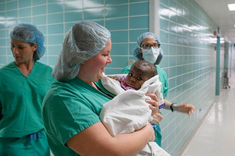 4 bacak ve 2 omurgayla dünyaya gelmişti! İnanılmaz bebek - Resim: 3