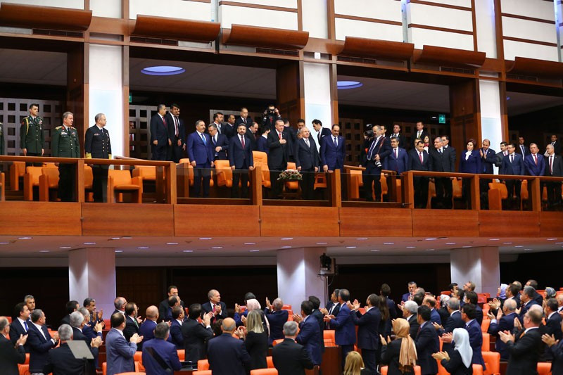 TBMM'de ilginç anlar! CHP'lilerin yanlışı Erdoğan'ı güldürdü - Resim: 1