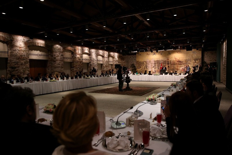 Başbakan Yıldırım sanatçılarla buluştu kimler katıldı - Resim: 2