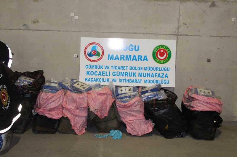Böyle uyuşturucu operasyonu görülmedi tam 293 kilo! - Resim: 4