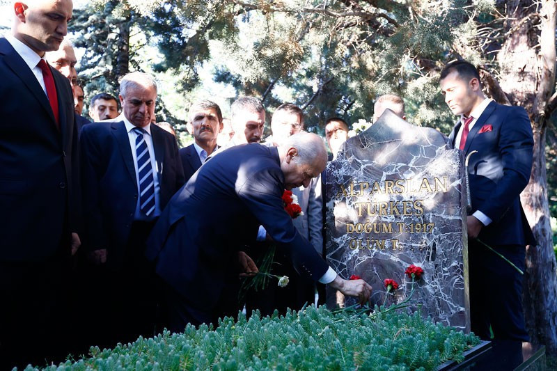 Bahçeli Kılıçdaroğlu’nun bozkurt işareti yapmasına ne dedi? - Resim: 4