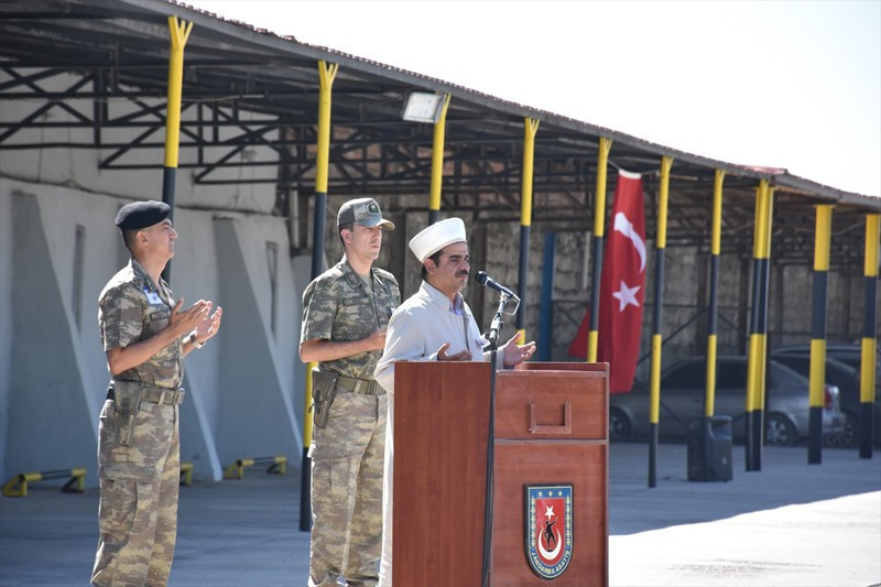 Şırnak'ta şehit olan 3 asker son yolculuğuna uğurlandı - Resim: 4