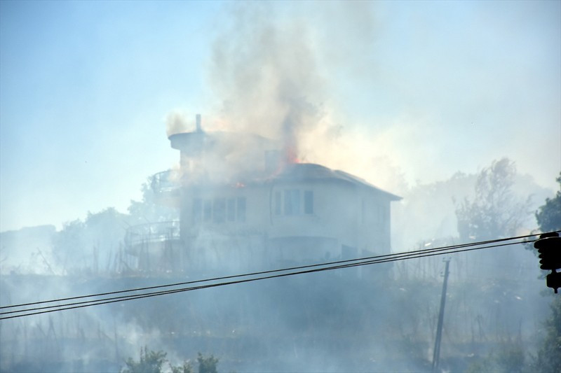 Alanya villalar bölgesinde yangın dehşet görüntüler - Resim: 1