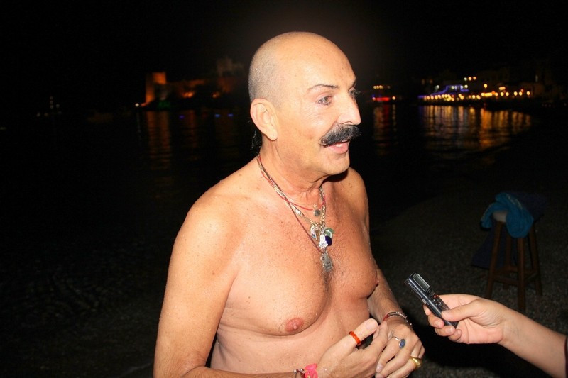 Sel onları da vurdu! Cemil İpekçi ve Onur Akay'a bakın - Resim: 1