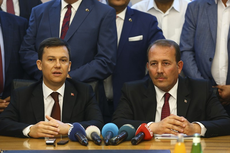 AK Parti'de görev değişimi devir teslim yapıldı! - Resim: 1