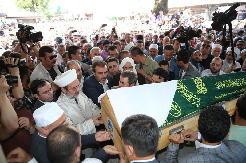 Tecavüze uğrayıp öldürülen kadın ve bebeğini binler uğurladı - Resim: 3