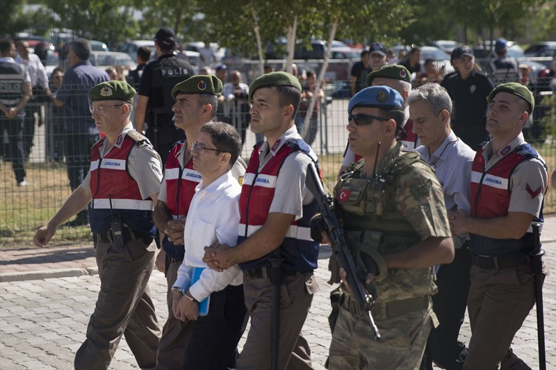 İşte FETÖ'nün sivil imamları Kemal Batmaz en önde getirildi! - Resim: 2