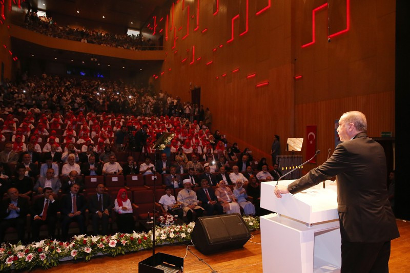 Erdoğan o videoyu görünce gözyaşlarına boğuldu - Resim: 1