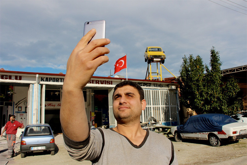 Kaporta ustası yaptı : 'Hamsi tavada laz havada' - Resim: 2