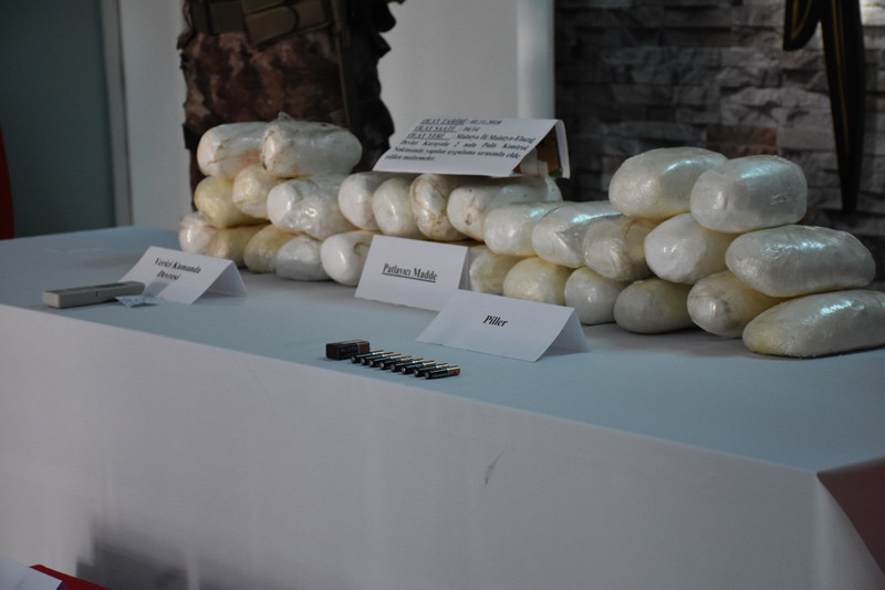 28 kilo patlayıcıyla yakalanan sürücü bakın kim çıktı? - Resim: 4