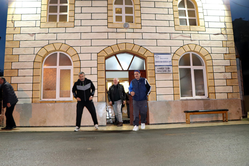 Trabzon'da cami imamı çözümü buldu cemaati ikiye katladı - Resim: 4