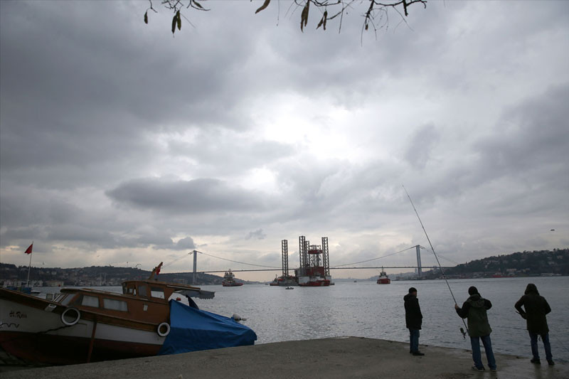 İstanbul boğazında ilginç görüntüler! Dev patform böyle geçti - Resim: 4