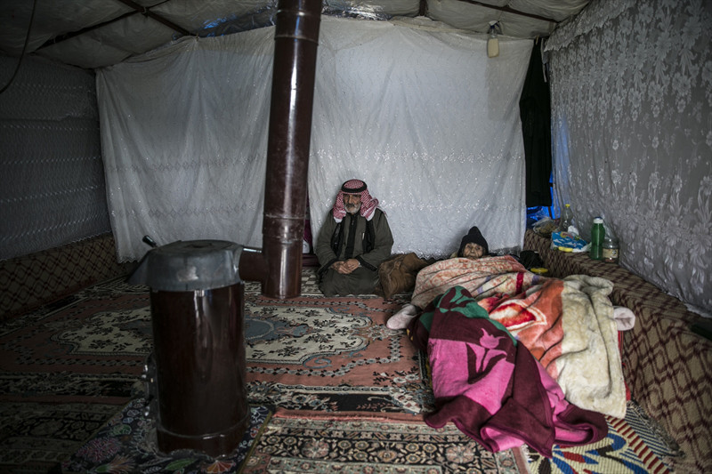 PYD'li teröristlerin yaraladığı annesini 6 saat sırtında taşıdı - Resim: 4