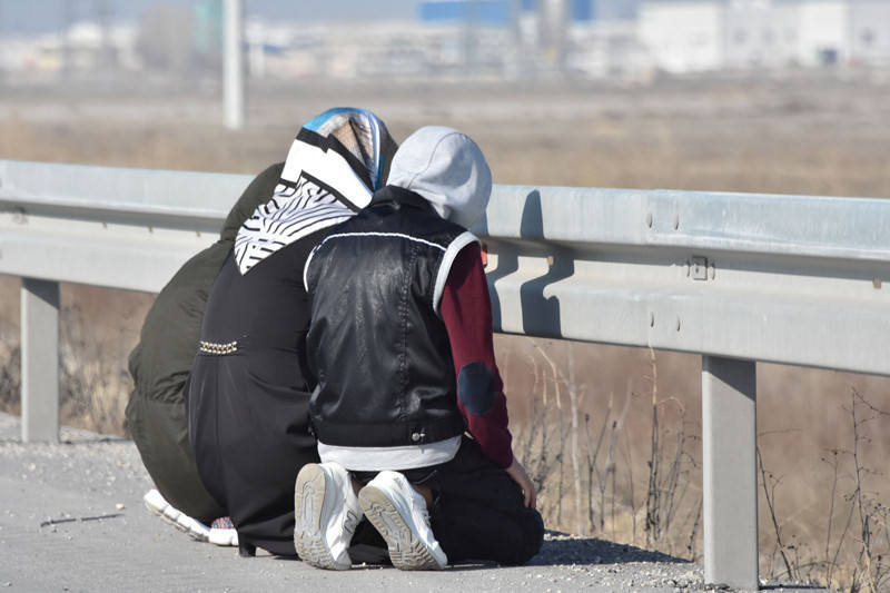 Otomobilin çarptığı yaya öldü araçtakiler şoka girdi - Resim: 2