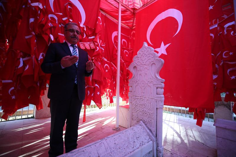 Karacabey kimdir bayrağı midesinden çıkartılan komutan - Resim: 2