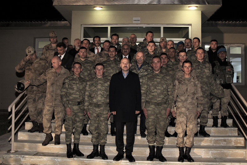 Bakan Soylu Mehmetçik'le sahur yaptı - Resim: 3