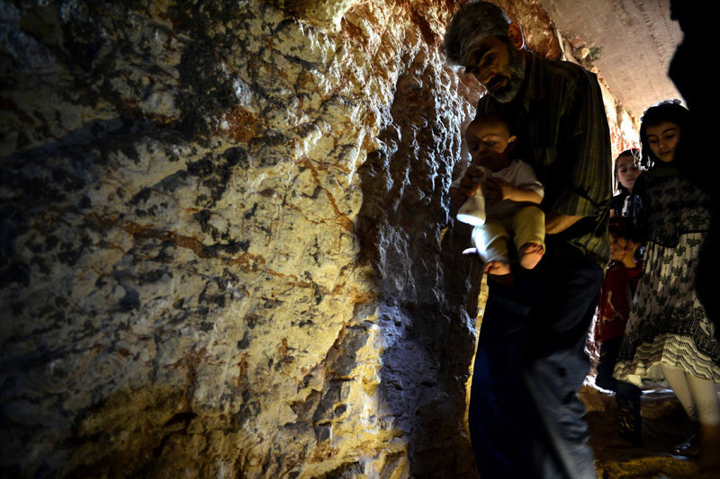 İdlib’de evlerin altı sığınağa dönüştürüldü  - Resim: 2