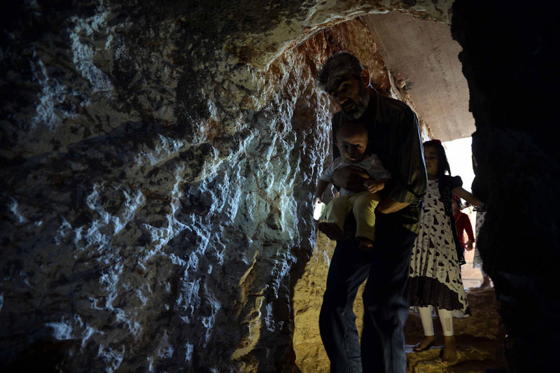 İdlib’de evlerin altı sığınağa dönüştürüldü  - Resim: 3