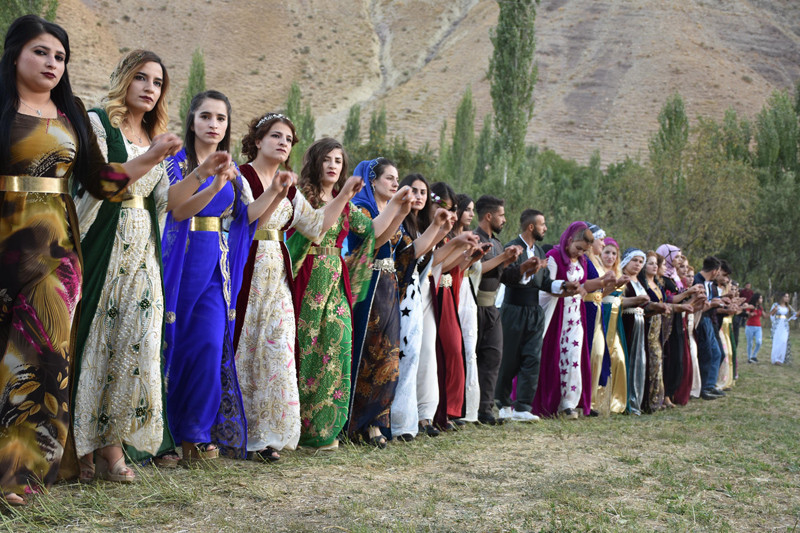 Kato Dağı'ndaki düğünde geline 1 kilo altın damada 230 bin lira takıldı - Resim: 4