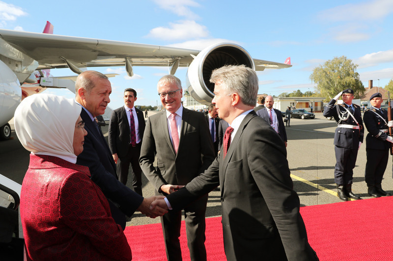 Gözler Erdoğan'ın ziyaretinde! Almanya'da böyle karşılandı - Resim: 2