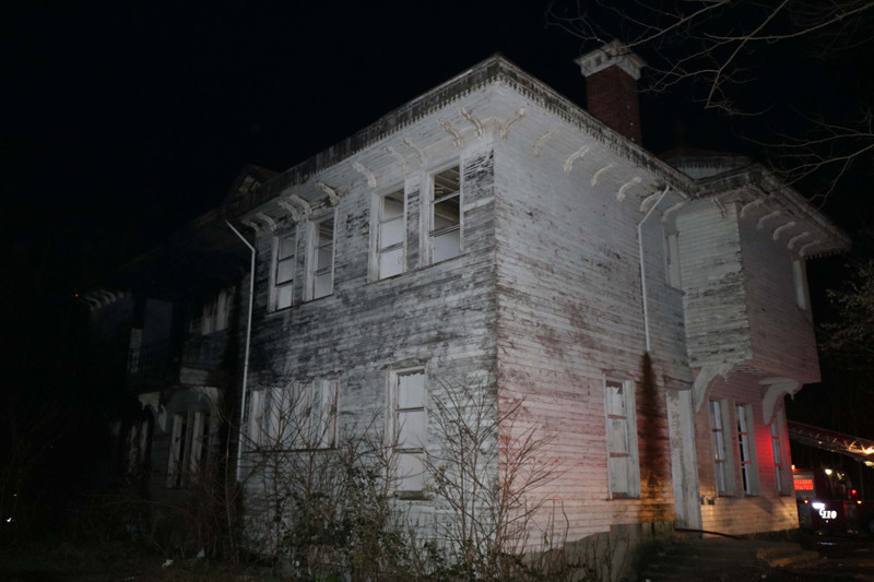 Beykoz'da birçok film ve dizilerin çekildiği köşk yandı - Resim: 3