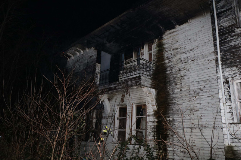 Beykoz'da birçok film ve dizilerin çekildiği köşk yandı - Resim: 4