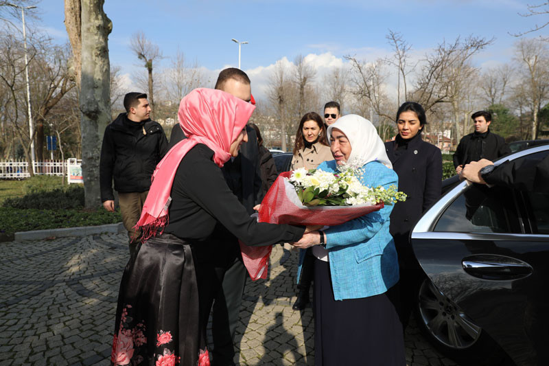 Semiha Yıldırım, Genç Kadınlar Maarifi programına Katıldı - Resim: 2
