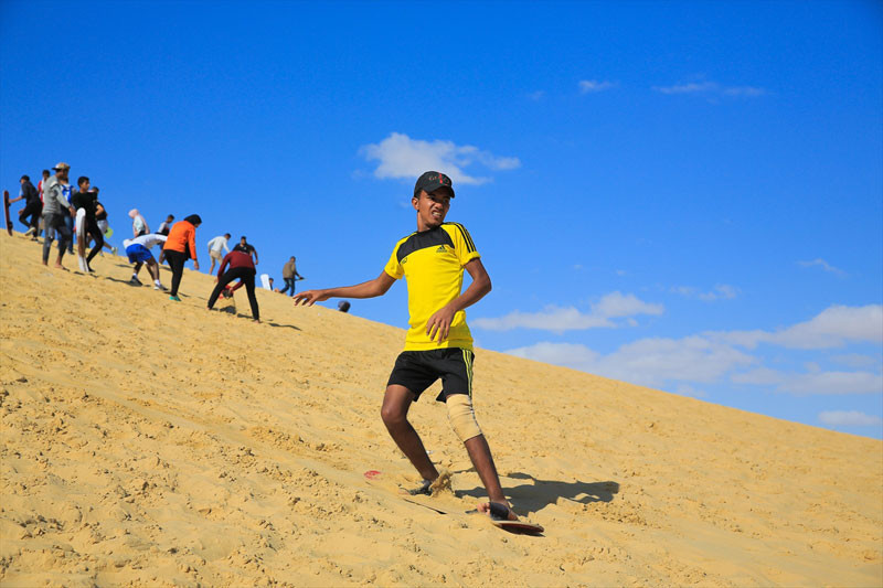 Mısır'da çöl kumunda kayak keyfi herkes bu vadiye koşuyor - Resim: 1