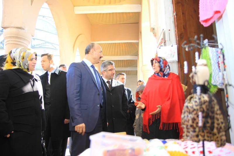 Cahit Altunay elişi sergisini gezdi - Resim: 4