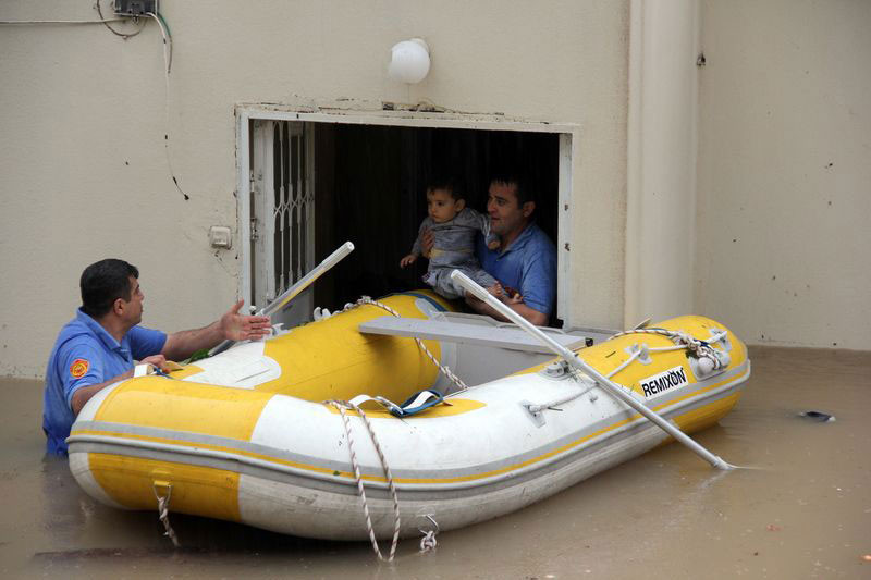 Türkiye sele teslim: Bir çocuk hayatını kaybetti - Resim: 2