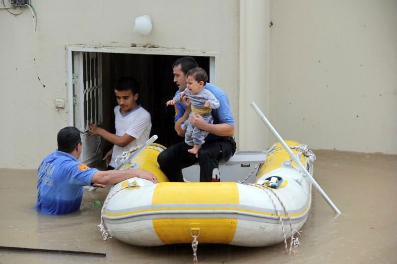 Türkiye sele teslim: Bir çocuk hayatını kaybetti - Resim: 4