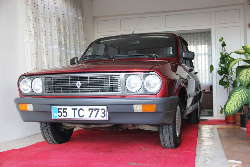 1999 model Toros otomobiline evinde çocuğu gibi bakıyor - Resim: 3