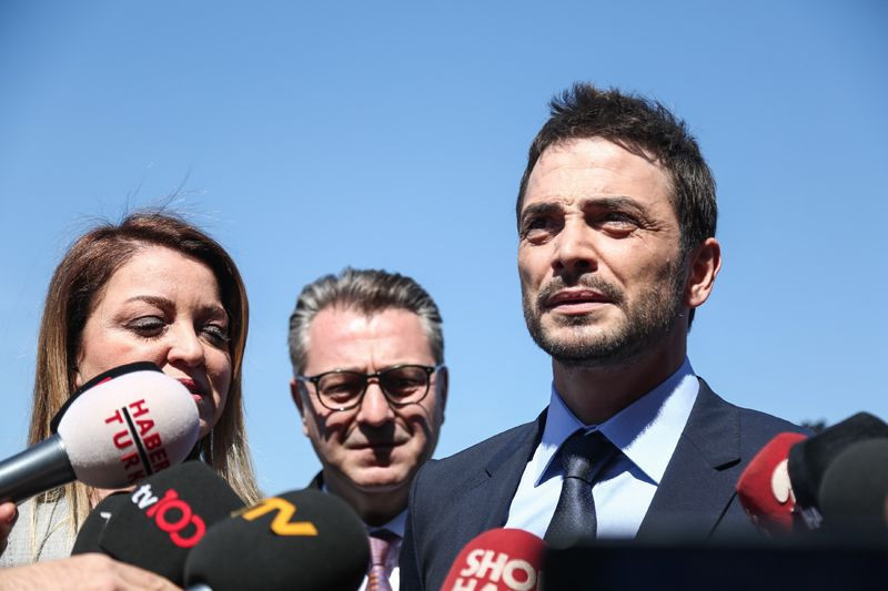 Ahmet Kural'dan olay Sıla Gençoğlu iddiası : Hem erkek hem kadınlarla! - Resim: 1