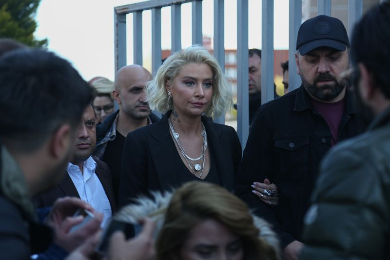 Ahmet Kural'dan olay Sıla Gençoğlu iddiası : Hem erkek hem kadınlarla! - Resim: 2