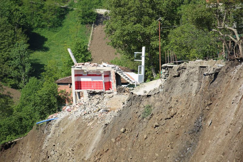 Heyelan bir mahalleyi yok etti! Ordu Aybastı'dan gelen yeni görüntüler - Resim: 2